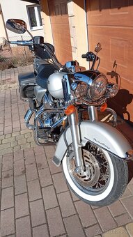 Harley Davidson Road King Classic FLHRCI 88'' 2005. - 2