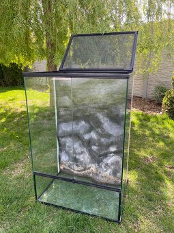 Terárium Repti Planet 60 x 45 x 90 s 3D pozadím - 2