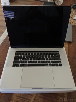 Macbook Pro 2016 15”,16GB RAM,1TB,i7 - 2