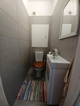 PRENÁJOM 2-IZBOVY BYT PRIAMO V POVAŽSKEJ BYSTRICI / CENTRUM - 2