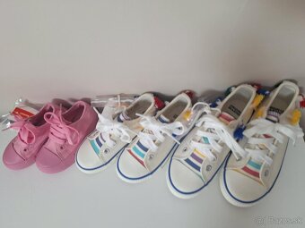 dievčenské tenisky vel. 21, 26, 31 - 2