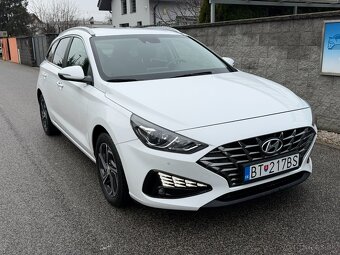 Hyundai i30 CW 1.0 T-GDi Family. Slovenské, odpočet DPH - 2