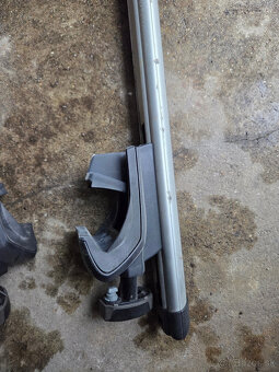 stresny nosic Thule AeroBar (120 cm) + Rapid System 757 - 2