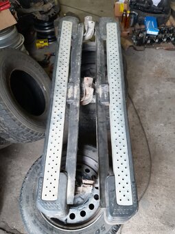 Mitsubishi Pajero Wagon III  -  nášlapy - 2