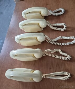 Retro bytovy telefon - 2