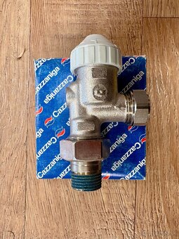 Termostaticky rohovy radiatorovy ventil 1/2 x15mm - 2