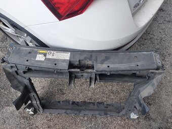 PREDNE ČELO STENA CHLADIČOV VOLKSWAGEN TOURAN 2010-2015 - 2