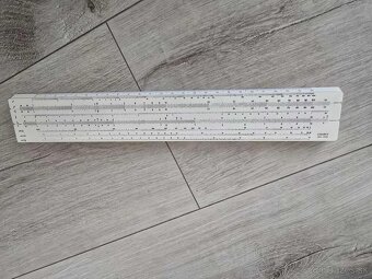 Logaritmicke pravítko - 2