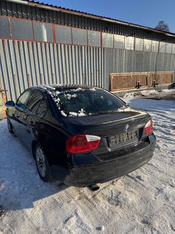 kufor dvere bmw e90 a ine - 2