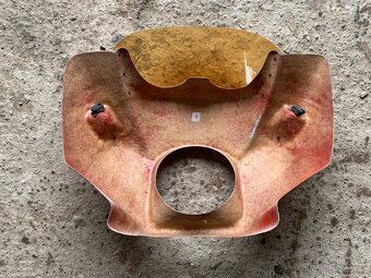 Dobová maska/kapotáž na veterán - 2