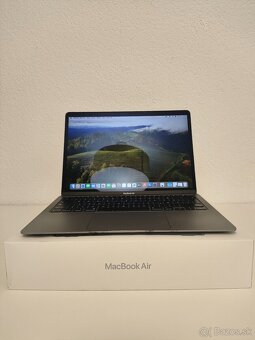 MacBook Air 2020 | i7 • 8GB • 256GB SSD - 2