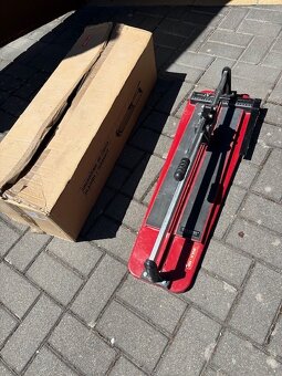 Predám rezačku  na obklad a dlažbu - 2
