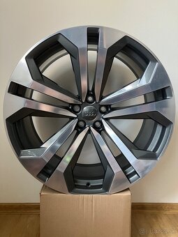 Audi R22 4M8601025K - 2