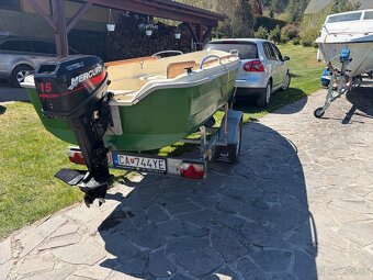 Motorovy čln s vozikom a sonarom - 2