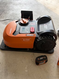 robotická kosačka WORX 20V landroid L700 - 2