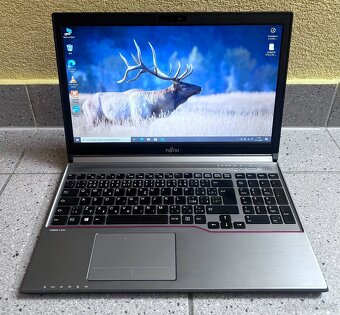 Fujitsu E754 / i5 / 8GB / 256GB / 2x bat. / dock / kovový - 2