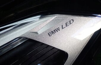 bmw x1 svetlo full led 2019+ - 2