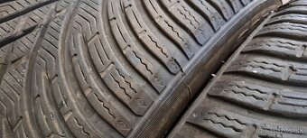 Predám 4ks jazdené zimné 225/45r18-95V Bf Goodrich - 2