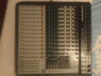 Soundcraft signature 16 - 2