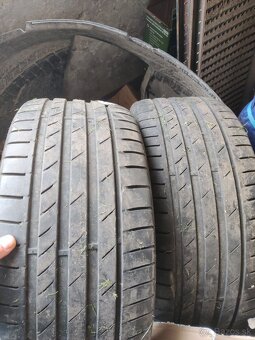 KUMHO 245/40 R19 - 2