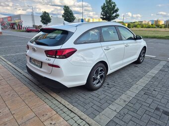 Hyundai i30 CW 1.6 CRDi Comfort - 2