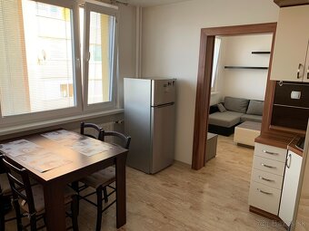 Prenájom 1i zariadený byt, J.Jesenského, centrum Prievidza - 2