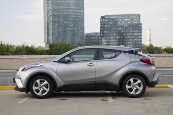 Toyota C-HR 1.8 Hybrid Executive E-CVT FWD - 2