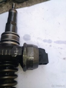 Vstrekovac 038130073BH,038130073RX - 2