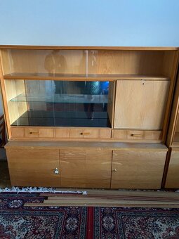 Starsia obyvacia stena - 2