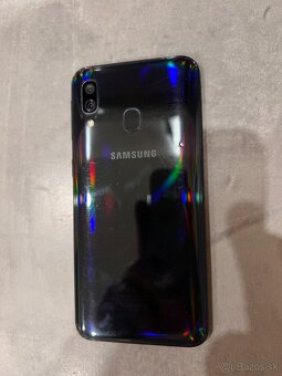 Samsung Galaxy A40 - 2