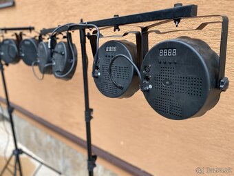 led par set 54x 1 watt      220 eur - 2