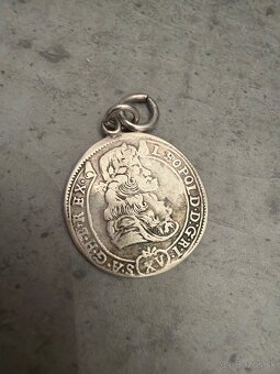 Predam strieborny privesok Leopold I. - 2