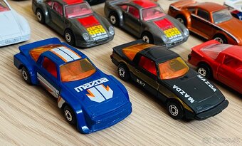 Staršie Matchbox autíčka - 2