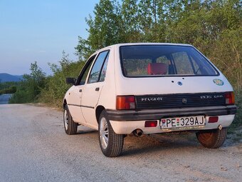 Peugeot 205 GRD - 2