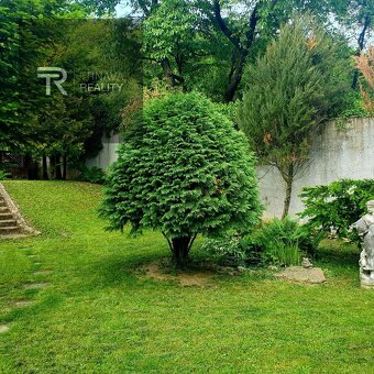 TRNAVA REALITY - 5 izb. rodinný dom, garáž, pozemok 844 m2, - 2