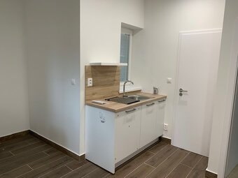 Zrekonštruovaný 2-izb.byt, Nitra, centrum na prenájom - 2