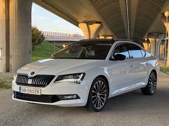 Škoda Superb 2.0TSI 4x4 280ps Laurin&Klement Limuzína - 2