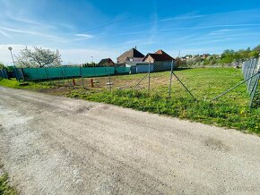 APEX reality stavebný pozemok na dvojdom v Orešanoch, 951 m2 - 2