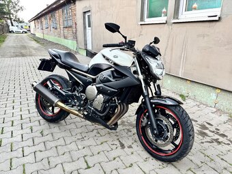 Yamaha XJ6 - 2