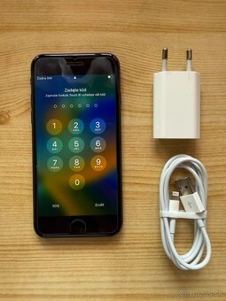 iPhone 8 space grey - 2