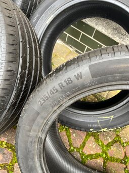 SEMPERIT 235/45 R18 - 2