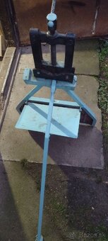 Prenosný zverák na rúry - 2