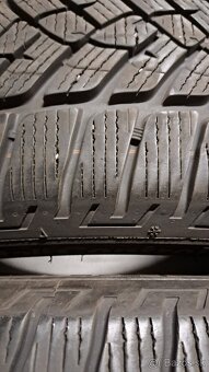 Predám 2ks jazdené zimné 235/45r18-98V Fulda - 2