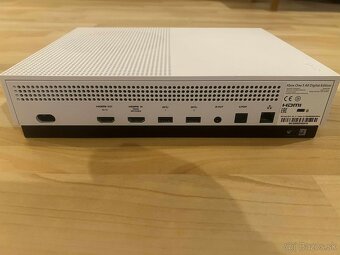 Predám Xbox One S + 2 originálne ovládače - 2
