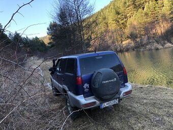 Nissan teranno 2.7 - 2