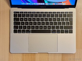 MacBook Pro 13" i5-2GHz,2j/8GB/256GB, SUPER STAV - 2