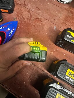 Dewalt - 2