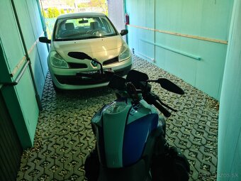Veľká motorka a veľké auto spolu - 2
