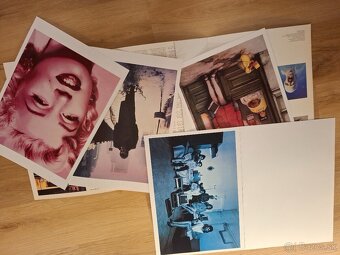 Gottfried HELNWEIN "PLAKÁTOVÁ KNIHA" - 2
