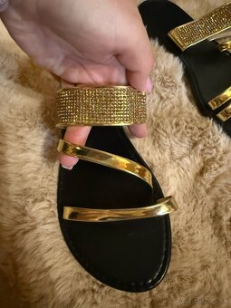 black/gold crystals damske nove slapky-sandalky - 2